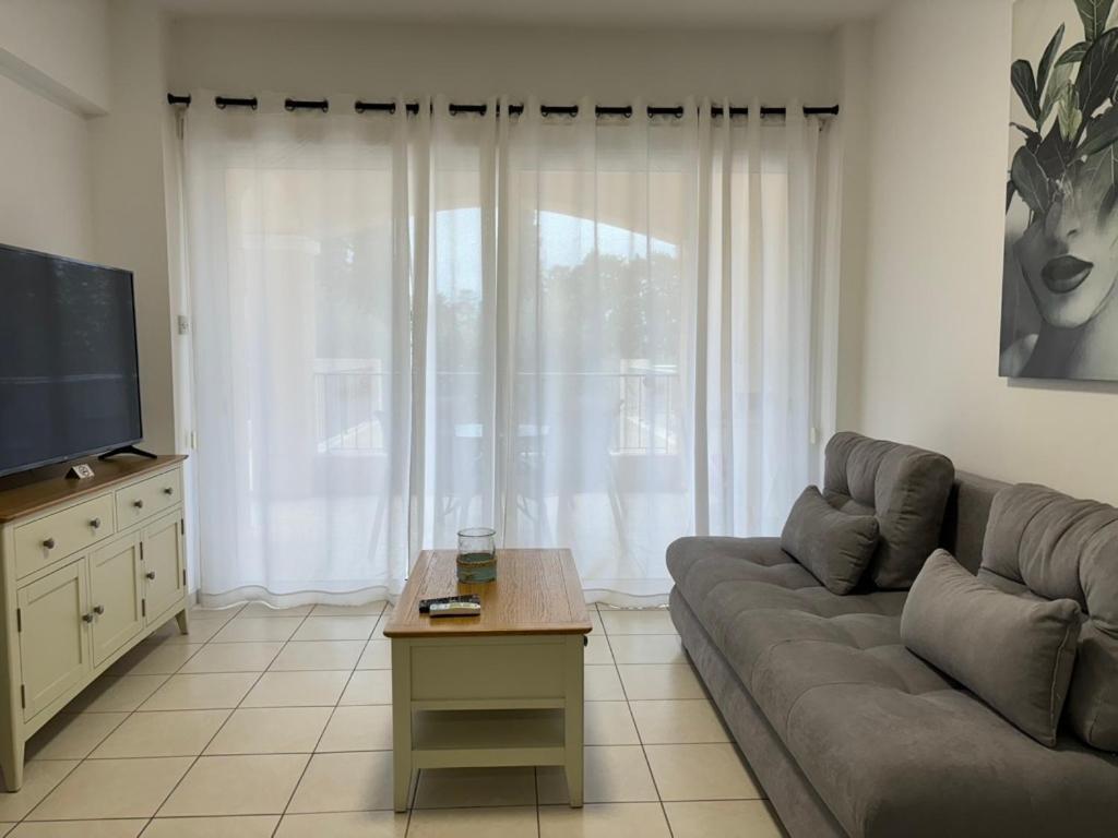 Cozy Apartment In Paphos Beautiful Complex Екстериор снимка